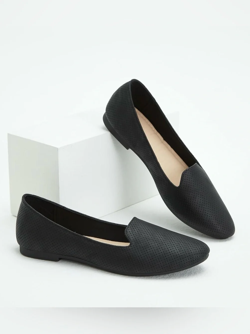NWT Comfortable Black Ballet Flats Shoes